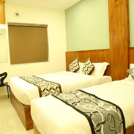 4U Business Hotel Chennai Esterno foto