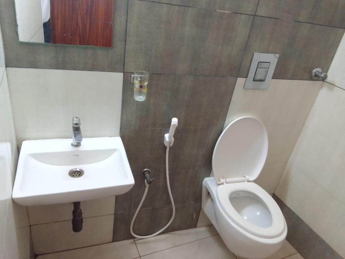 4U Business Hotel Chennai Esterno foto