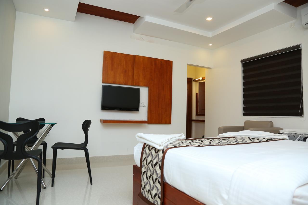 4U Business Hotel Chennai Esterno foto