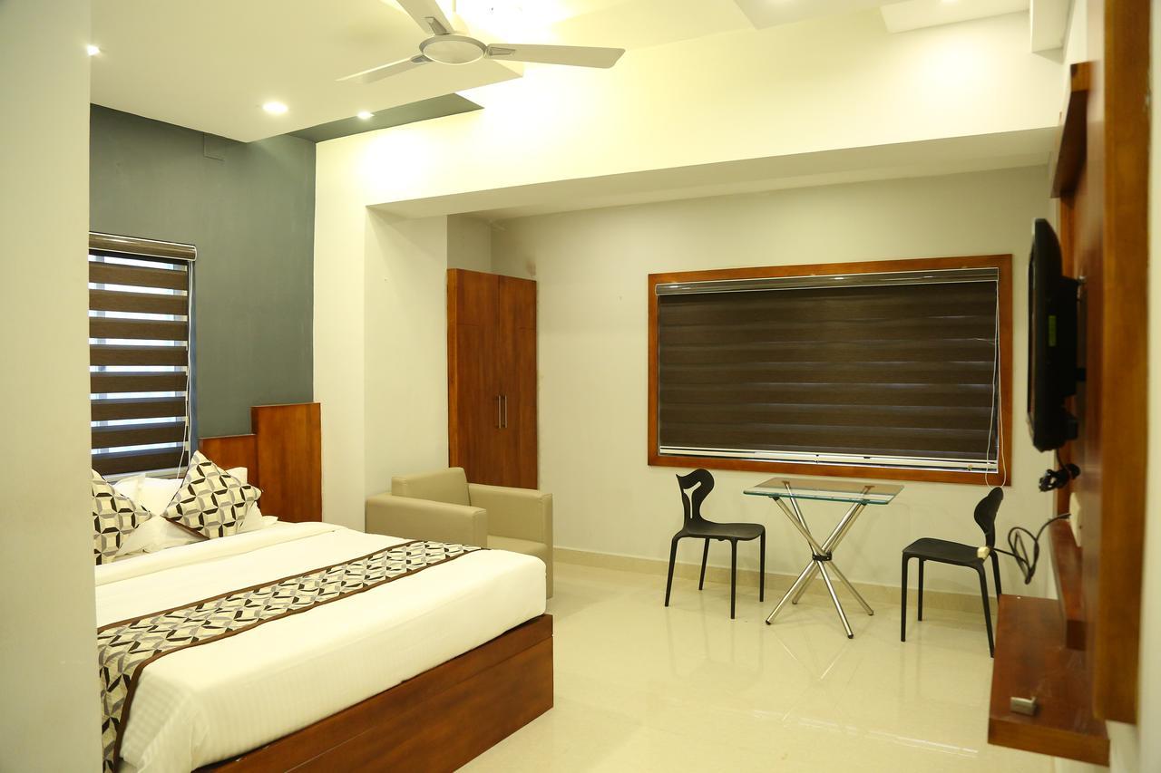 4U Business Hotel Chennai Esterno foto