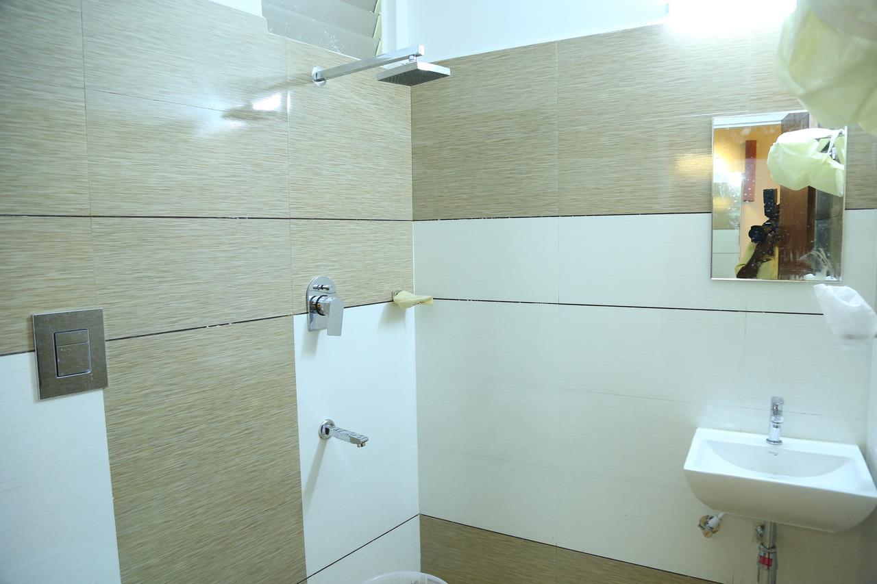 4U Business Hotel Chennai Esterno foto