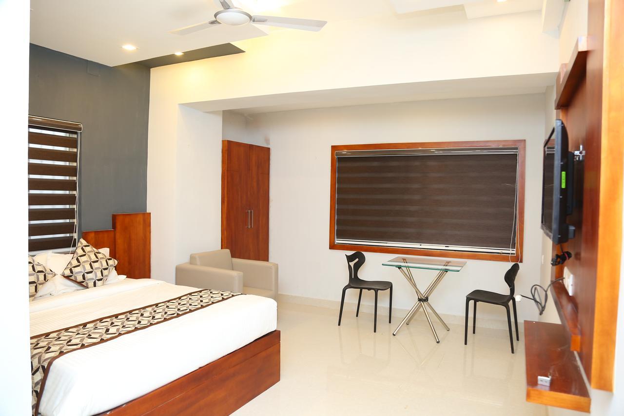 4U Business Hotel Chennai Esterno foto