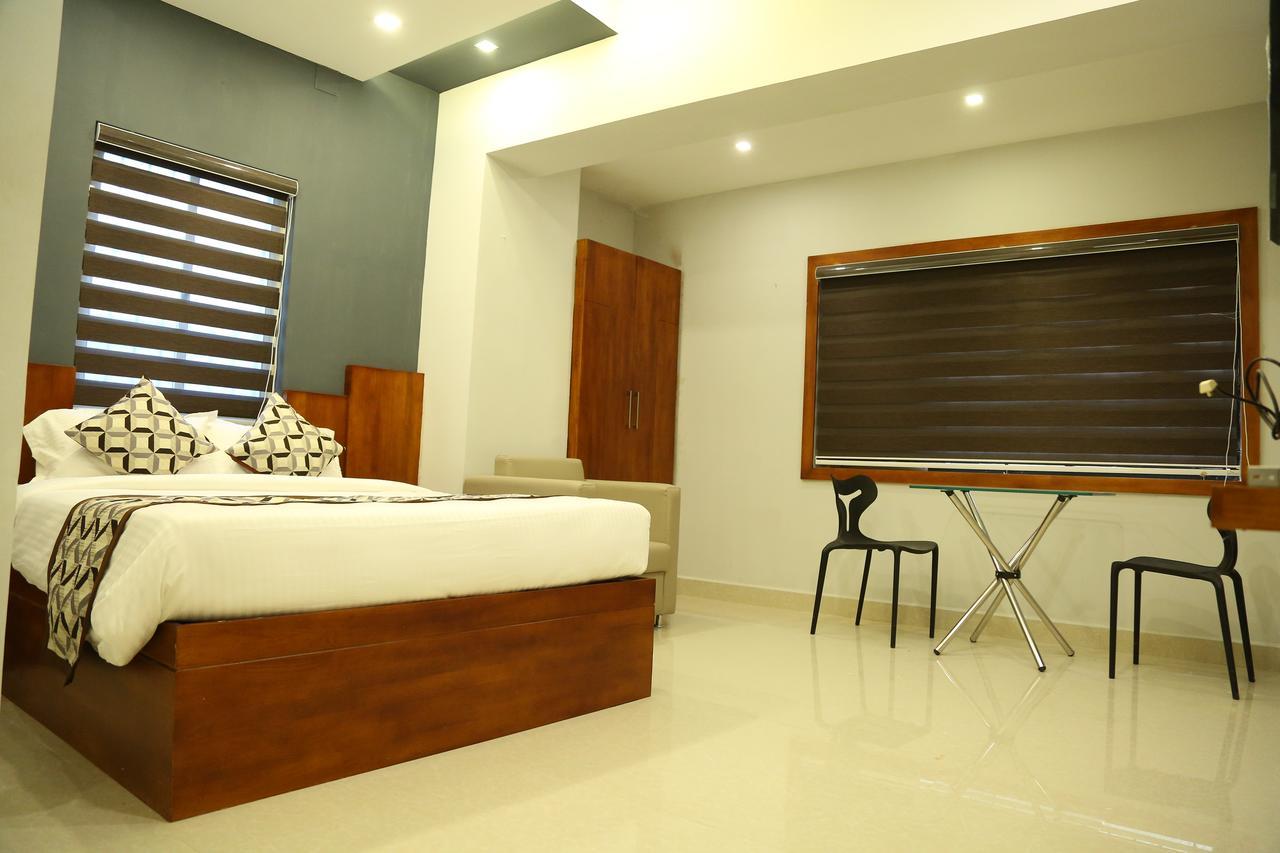 4U Business Hotel Chennai Esterno foto